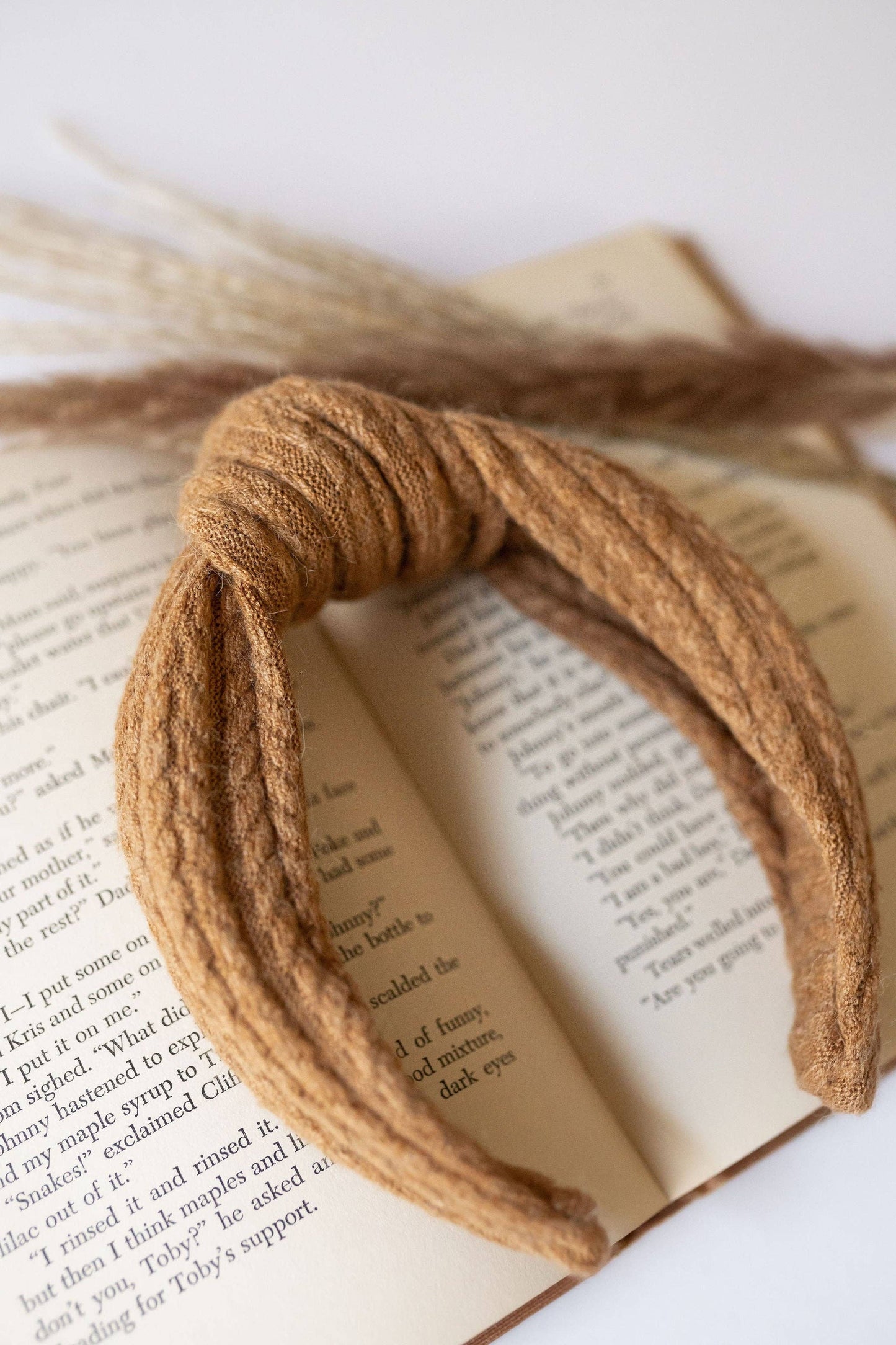 Neutral Knotted Headband: Latte Ribbed