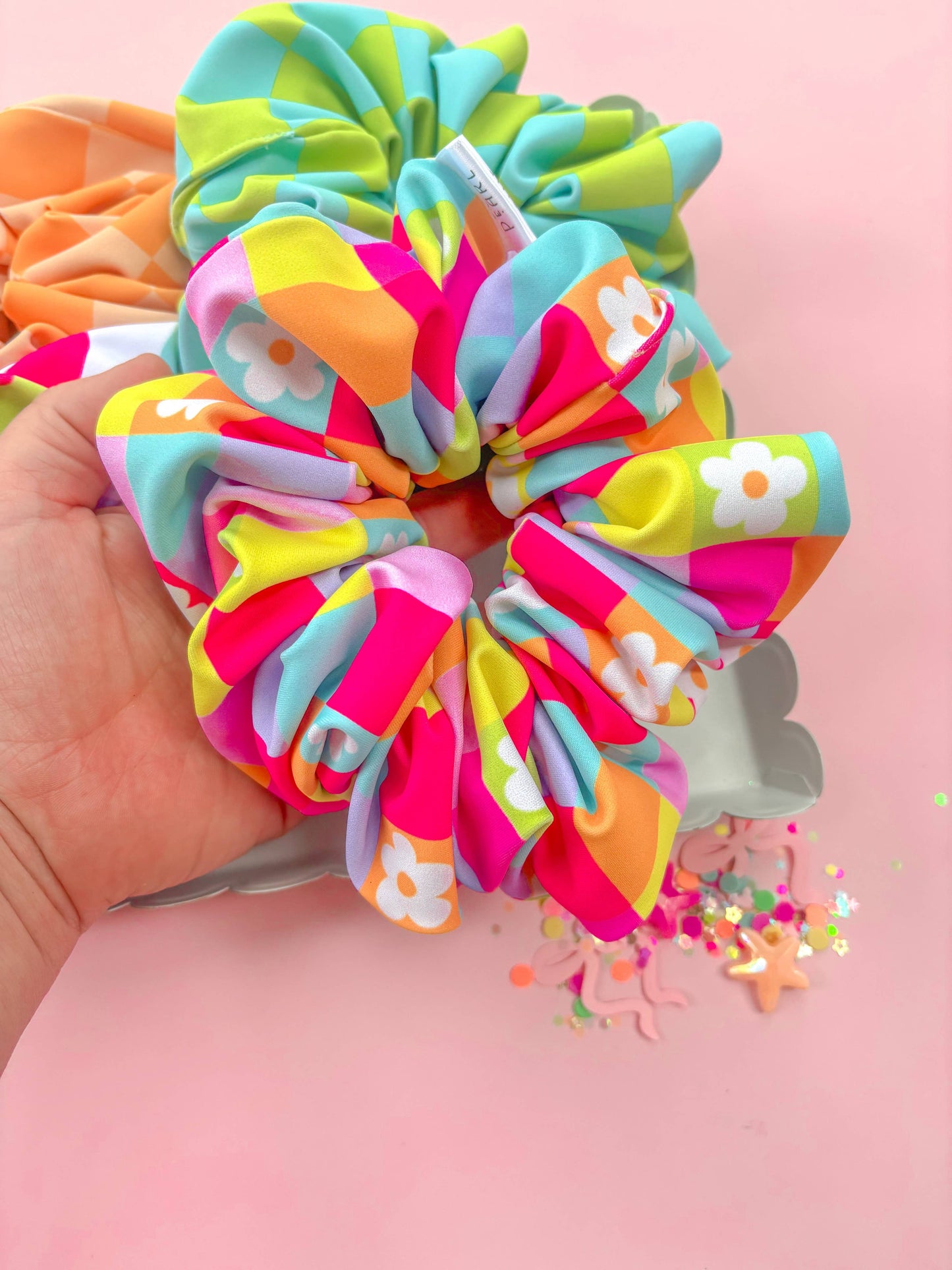 Swim Oversized Scrunchy: Daisy Checkered
