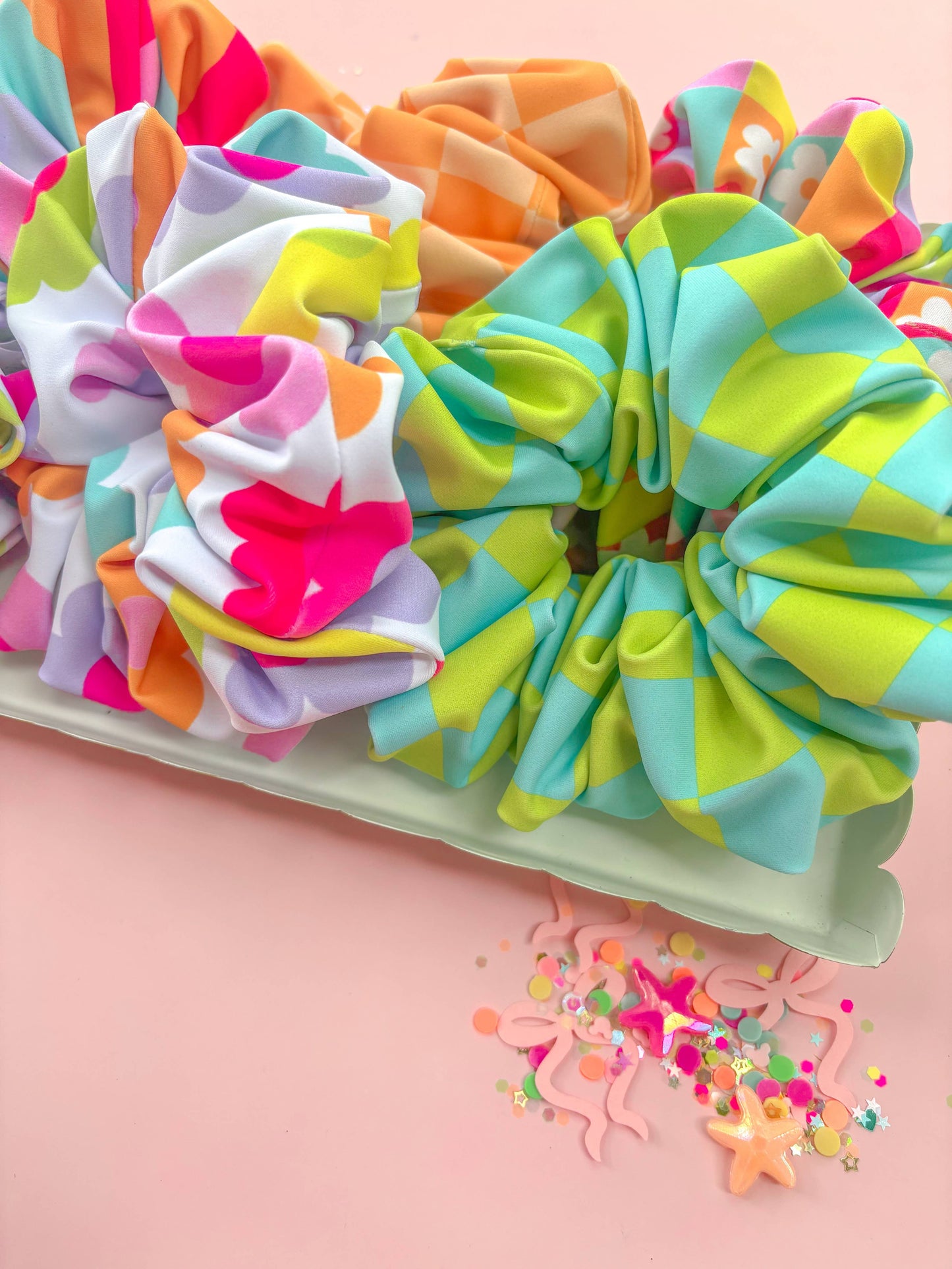 Swim Oversized Scrunchy: Daisy Checkered