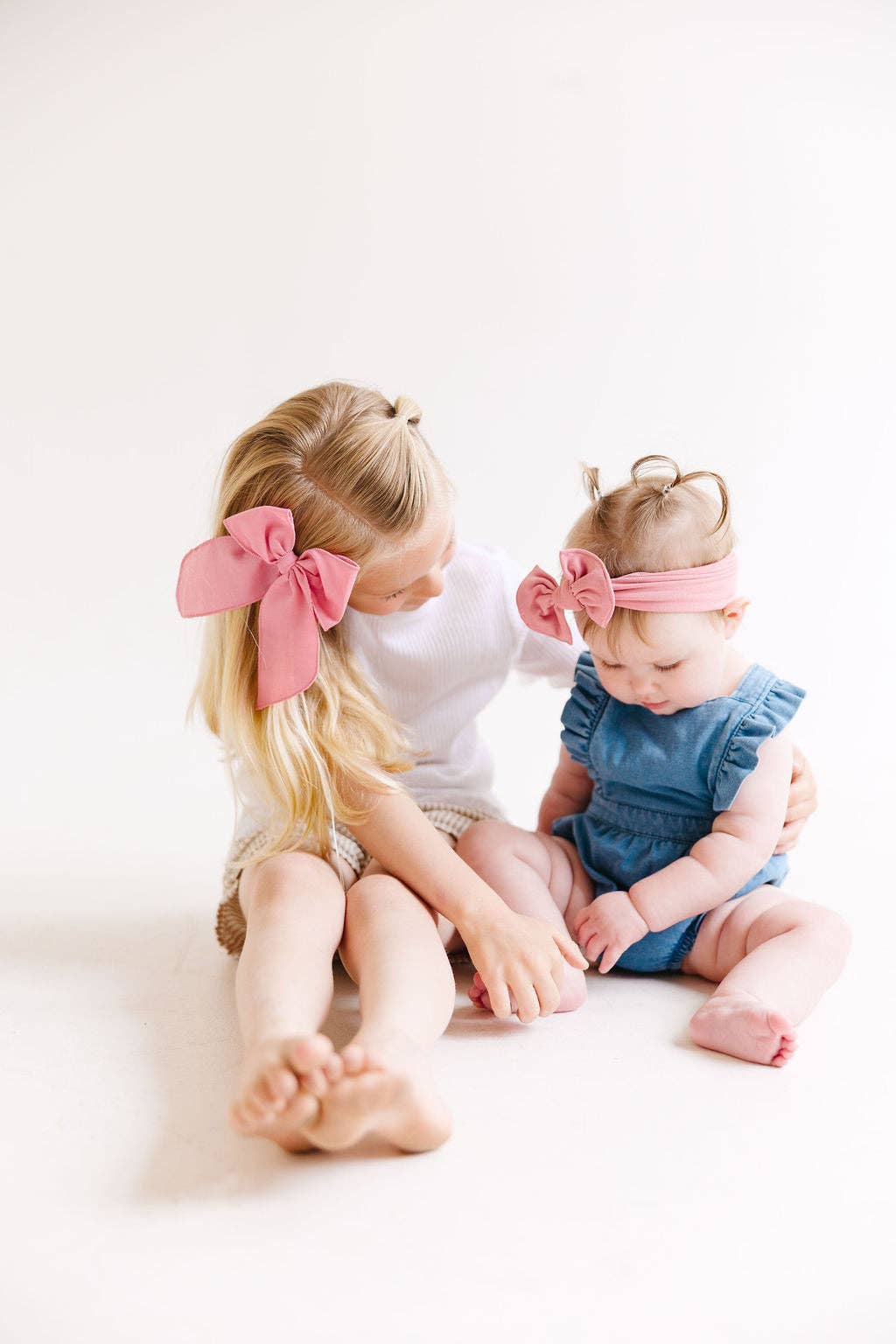Hot Pink Solid Oversized Bow: Right Alligator Clip